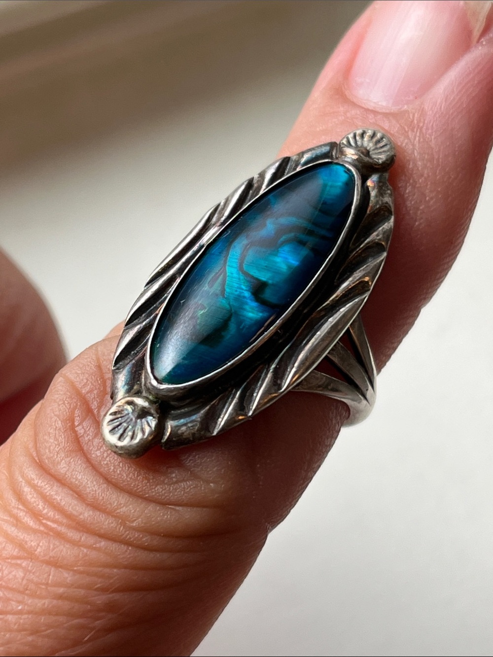 Nakai Navajo Sterling ring with Deep Blue Paua Shell size 6.5 - Picture 7 of 8
